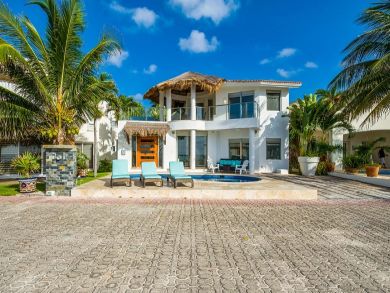 Playa del Carmen Luxury Vacation Rental Home 4 Bedrooms